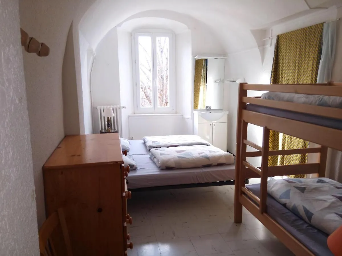 Maison Familiale Des Gueyniers Jausiers Bed & Breakfast